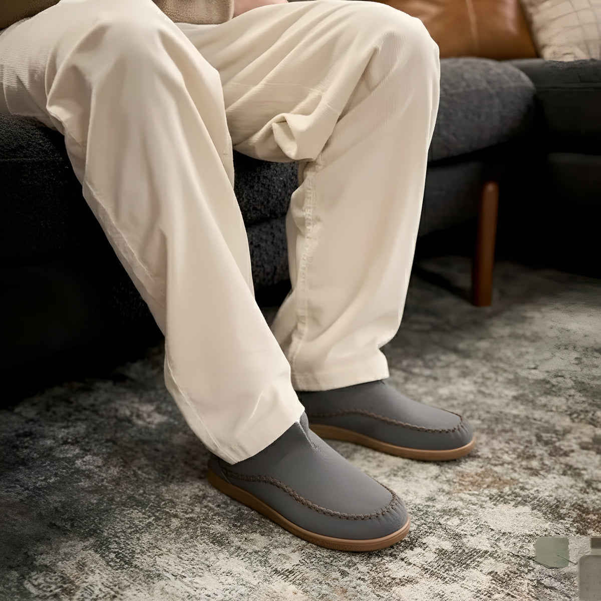 Orbit Plush Slippers - Gray