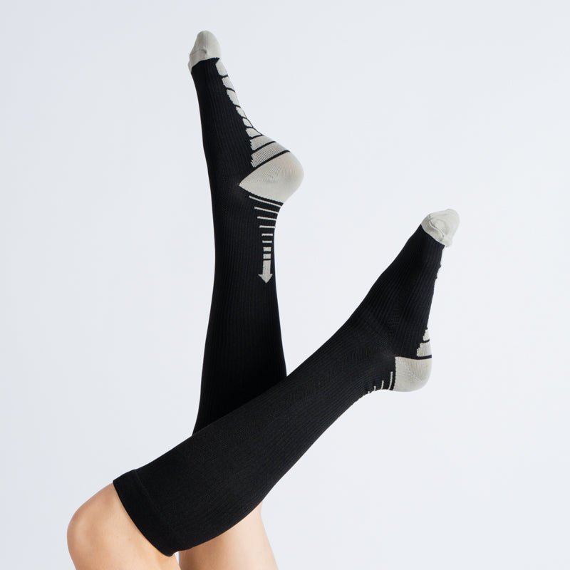 CloudKnit Compression Socks - Black White