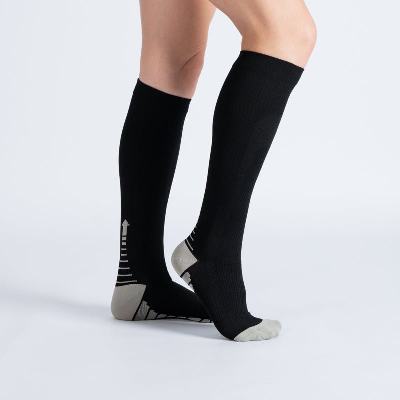 CloudKnit Compression Socks - Black White