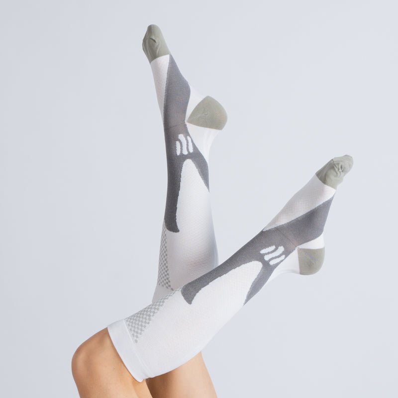 CloudKnit Compression Socks - White Grey