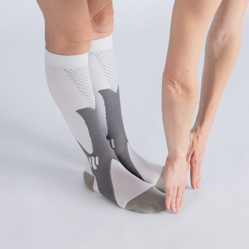 CloudKnit Compression Socks - White Grey
