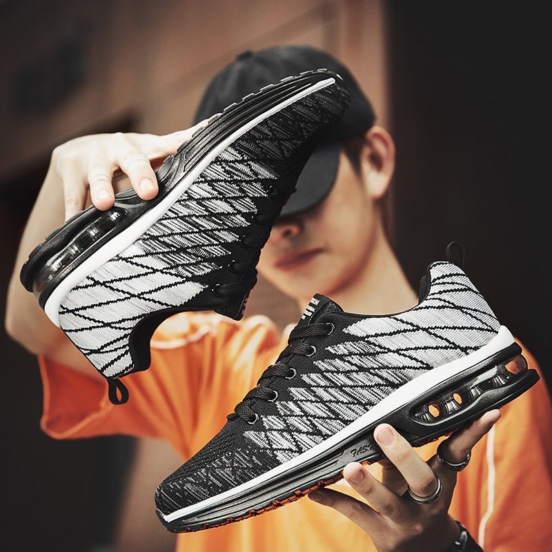 Metro Breathable Everyday Shoe - Black