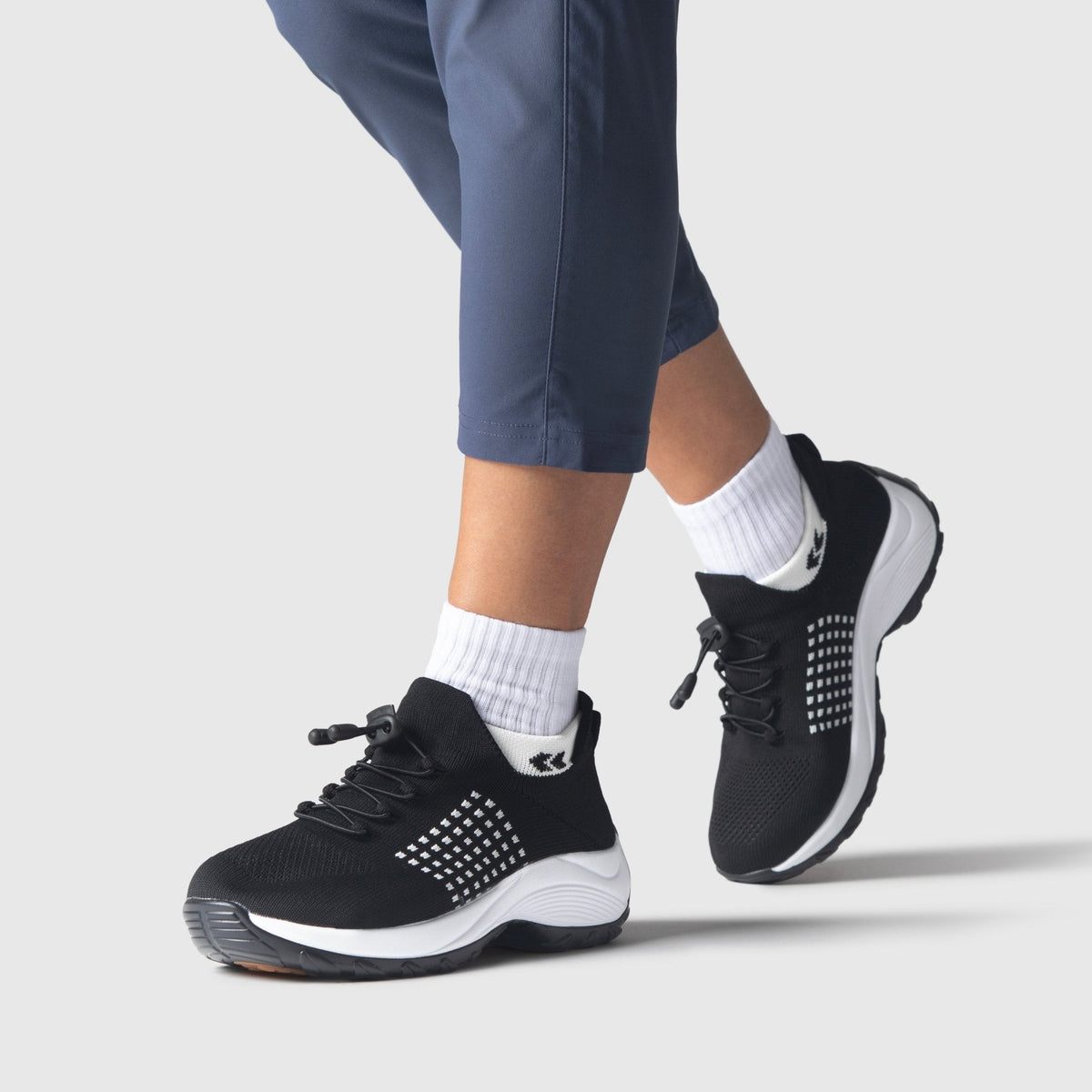 Solace Stretch Cushion Shoes - Black White