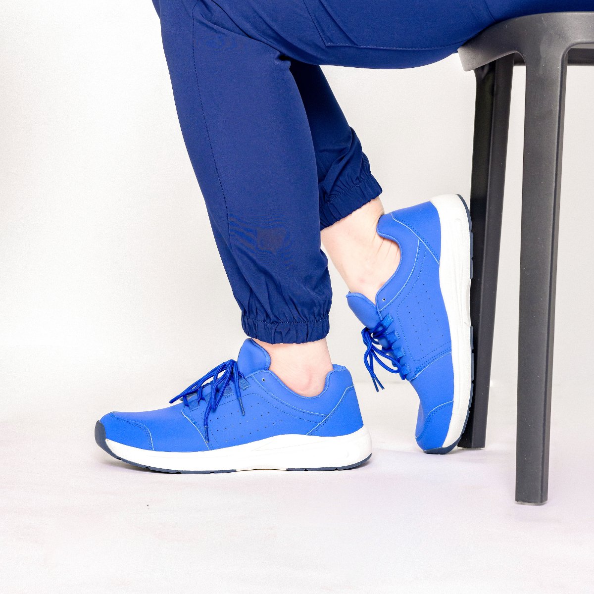 Cadence Cushion Shoes - Blue