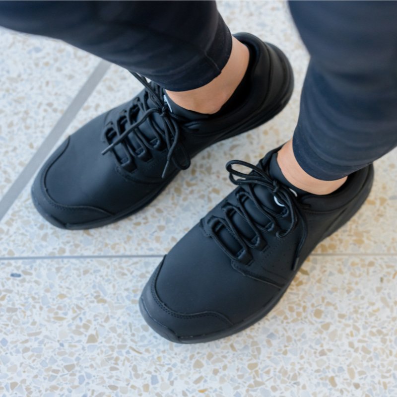 Cadence Cushion Shoes - Midnight Black