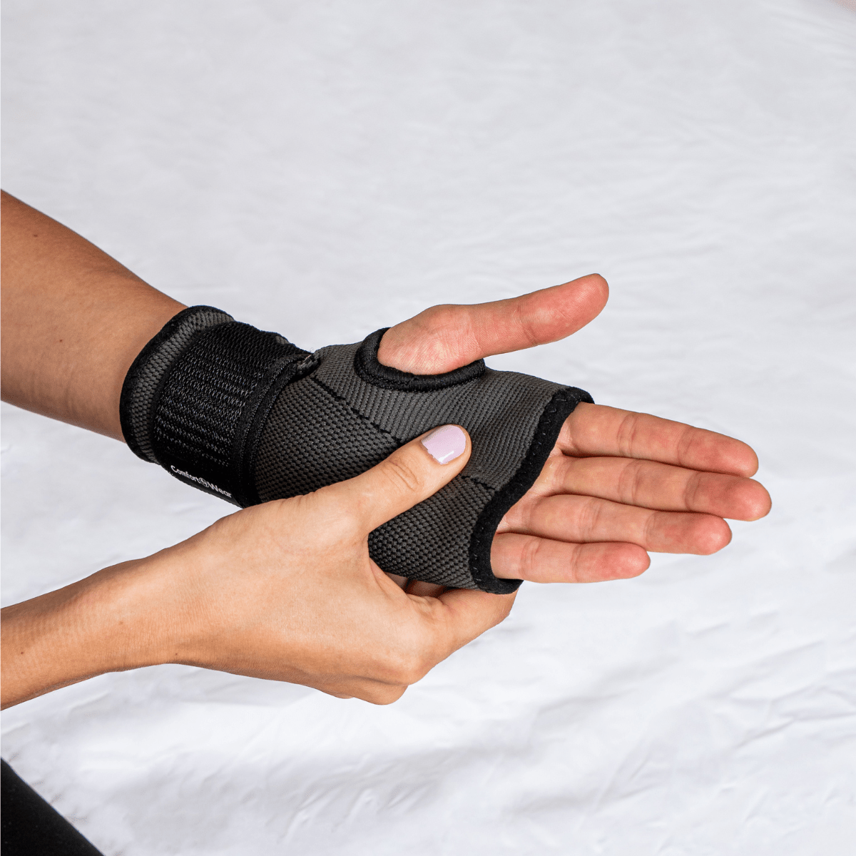 FlexGuard Wrist Recovery Brace